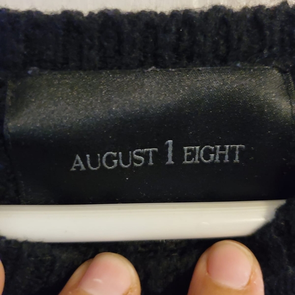 August 1 eight sweater - Picture 6 of 7